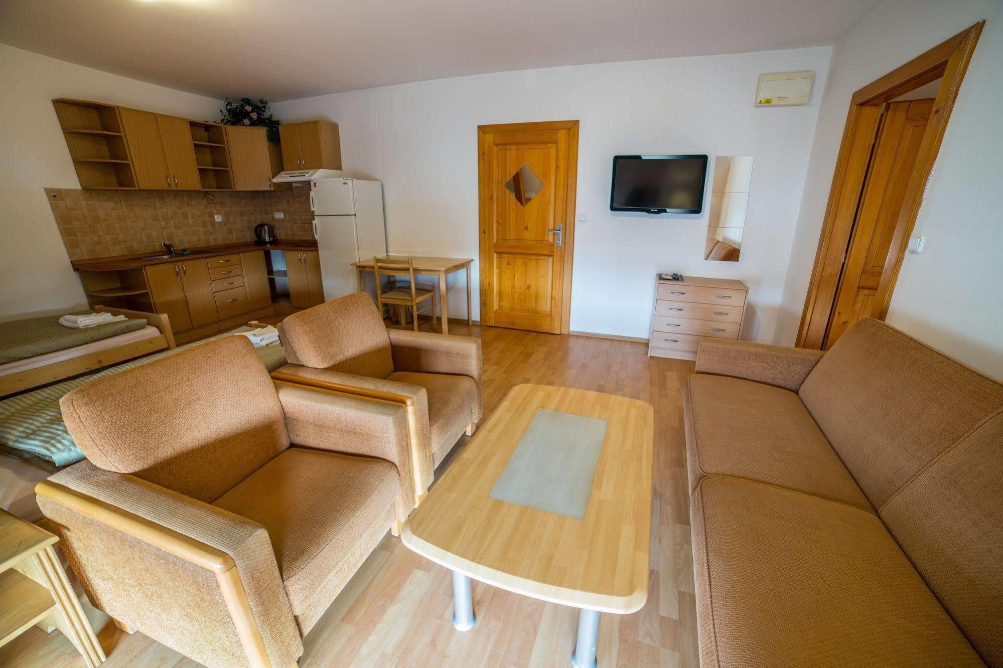 Farma Ptyrov Hotell Mnichovo Hradiště Exteriör bild