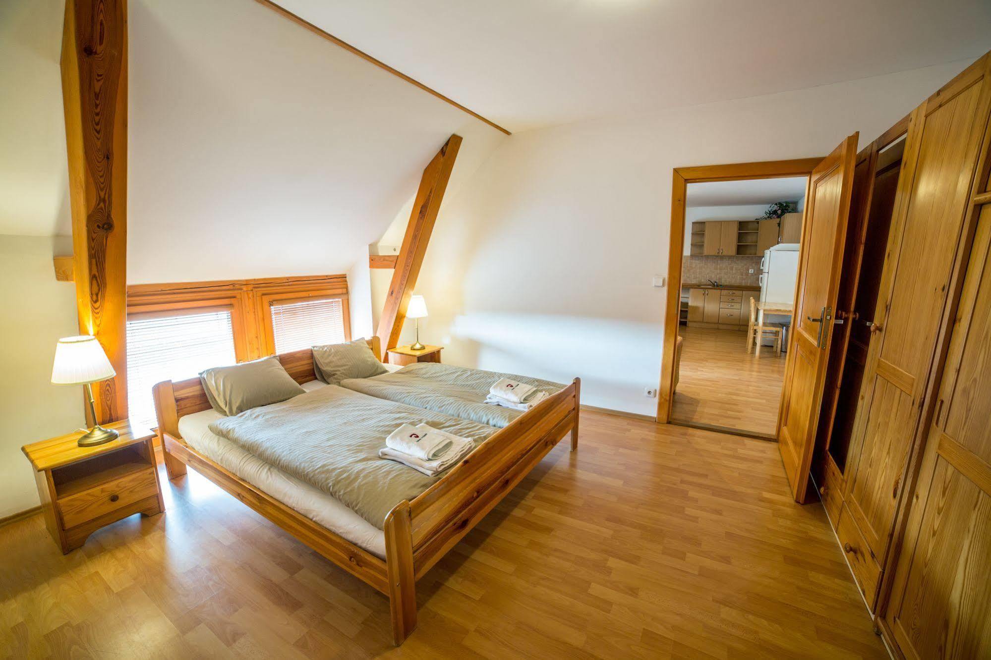 Farma Ptyrov Hotell Mnichovo Hradiště Exteriör bild